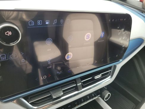 New 2026 Chevrolet Equinox EV LT image 13