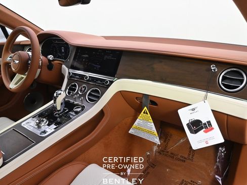 Used 2024 Bentley Continental GT image 15