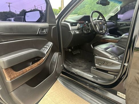Used 2019 Chevrolet Tahoe LT RWD image 9