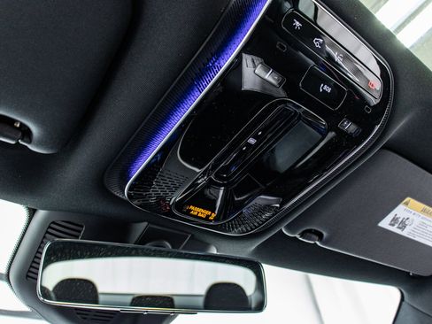 Used 2025 Mercedes-Benz C 300 4MATIC Sedan image 22