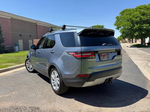 Used 2018 Land Rover Discovery HSE AWD/4WD image 6