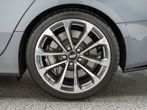 Used 2019 Cadillac CTS V w/ Luxury Package image 10