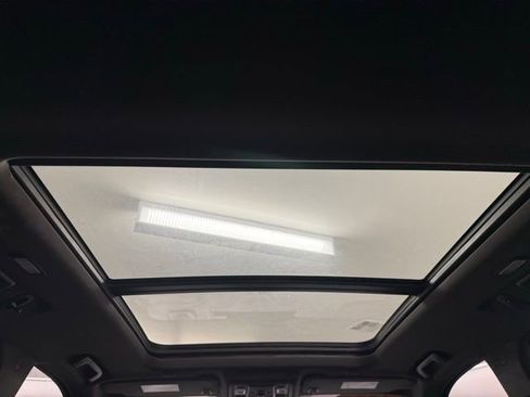 Used 2023 Chevrolet Tahoe Z71 w/ Luxury Package image 25