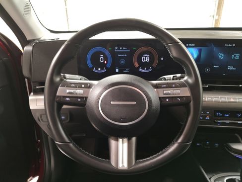 Used 2025 Hyundai Kona SEL image 5