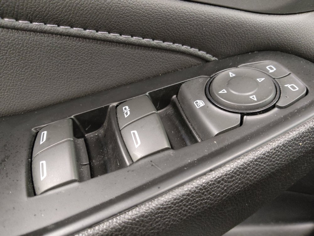 Used 2023 Chevrolet Traverse LT FWD image 27
