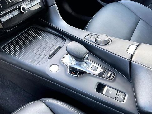 Used 2020 INFINITI QX50 Luxe w/ Navigation Package image 17