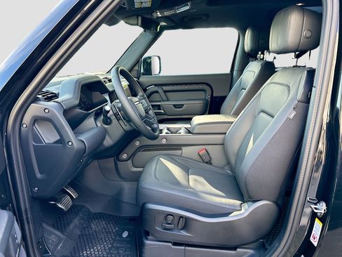 New 2025 Land Rover Defender 90 V8 image 20