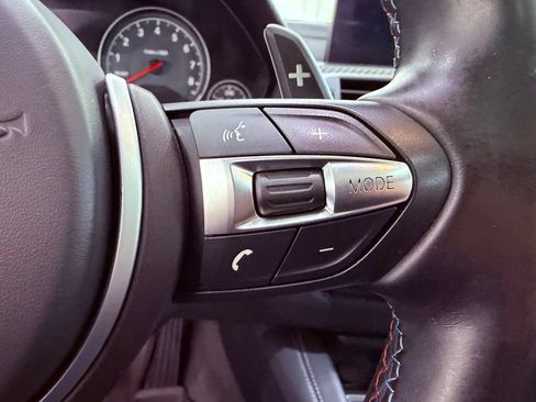 Used 2018 BMW M3 RWD image 21