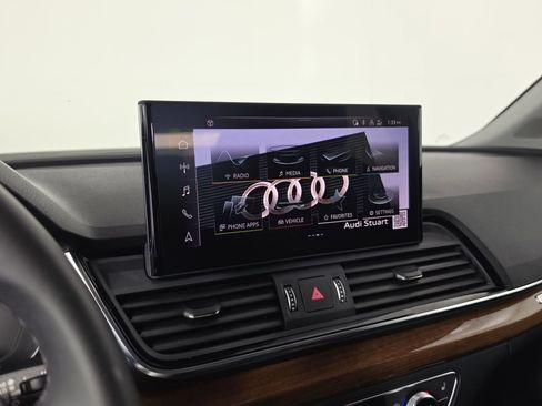 Certified 2023 Audi Q5 2.0T Premium Plus w/ Premium Plus Package AWD/4WD image 28
