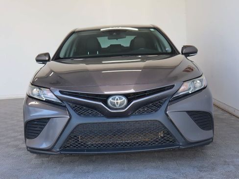 Used 2020 Toyota Camry SE w/ Cold Weather Package AWD/4WD image 2