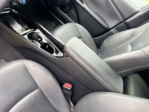 Used 2017 Toyota Prius Four image 26