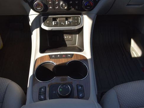 Used 2023 GMC Acadia SLE w/ Driver Convenience Package AWD/4WD image 23
