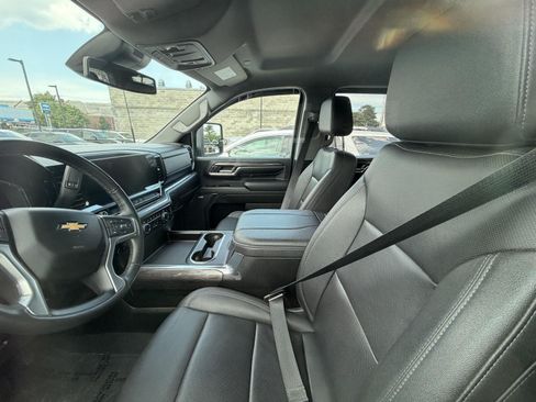 Used 2024 Chevrolet Silverado 3500 LTZ w/ LTZ Convenience Package AWD/4WD image 11