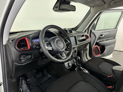 Used 2023 Jeep Renegade Trailhawk image 2