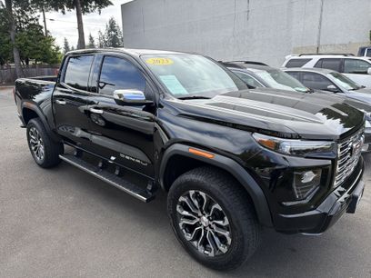 Used 2023 GMC Canyon Denali w/ Denali Black Edition