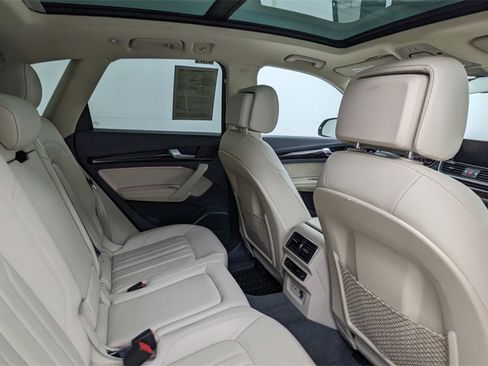 Used 2019 Audi Q5 Prestige w/ Prestige Package image 37