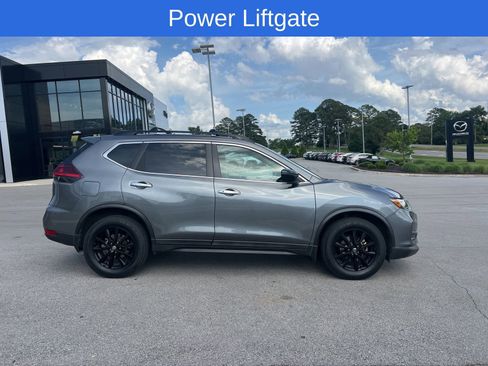 Used 2018 Nissan Rogue SV FWD image 4