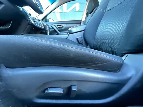 Used 2016 Nissan Altima 2.5 S w/ Power Driver Seat Package image 12