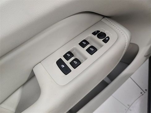 Used 2025 Volvo XC60 T8 Core w/ Protection Package Premier image 23