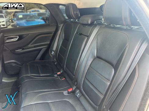 Used 2020 Jaguar F-PACE Prestige AWD/4WD image 18