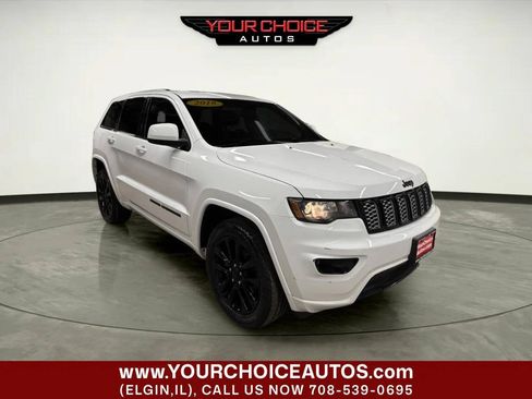 Used 2018 Jeep Grand Cherokee Altitude AWD/4WD image 10