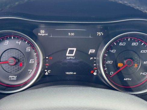 Used 2015 Dodge Charger SE image 11