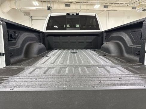 New 2026 RAM 2500 Laramie AWD/4WD image 24