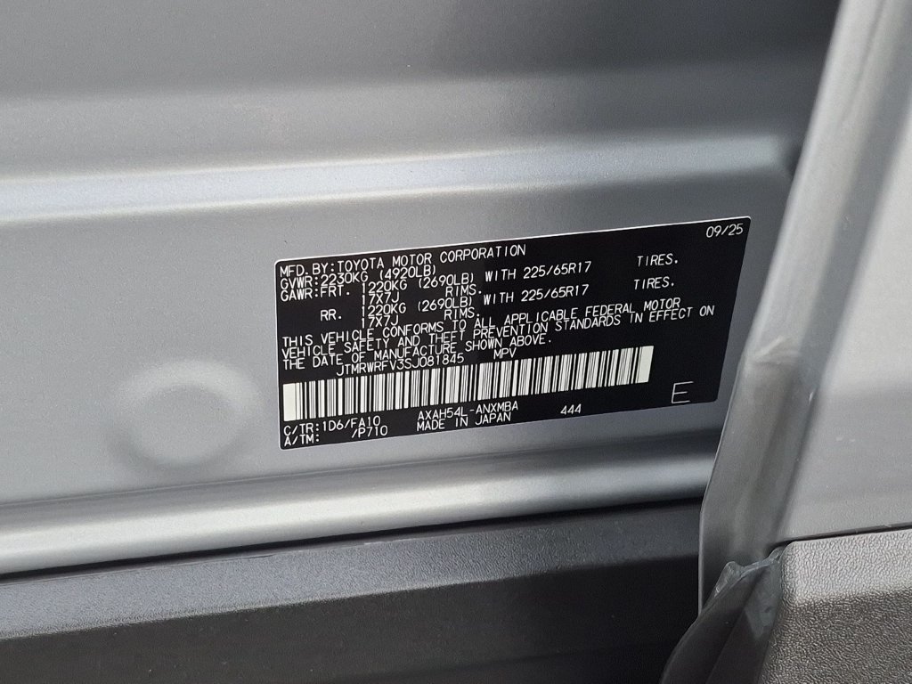 Used 2025 Toyota RAV4 XLE AWD/4WD image 29