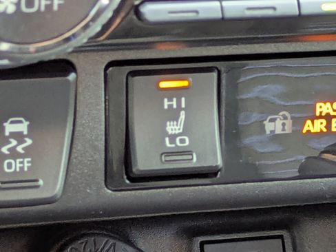 Used 2023 Toyota RAV4 XSE AWD/4WD image 27