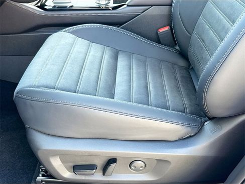 New 2025 Mitsubishi Outlander SE image 20