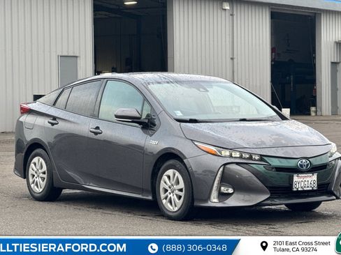 Used 2018 Toyota Prius Prime Advanced image 1