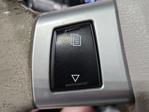 Used 2008 Jeep Grand Cherokee Limited w/ Quadra-Drive II 4X4 Group image 31