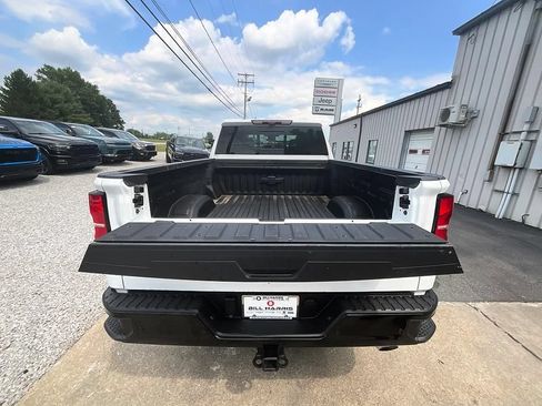 Used 2025 Chevrolet Silverado 2500 LT w/ Trail Boss Package AWD/4WD image 8