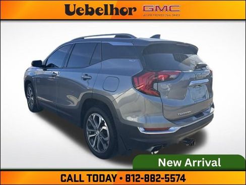 Used 2020 GMC Terrain SLT w/ Preferred Package image 4