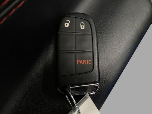 Used 2025 Jeep Compass Trailhawk AWD/4WD image 89