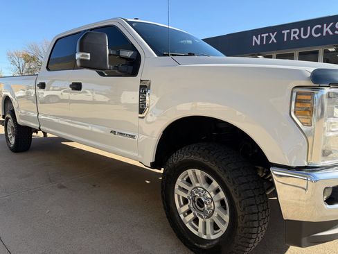 Used 2019 Ford F250 XLT w/ XLT Value Package image 17