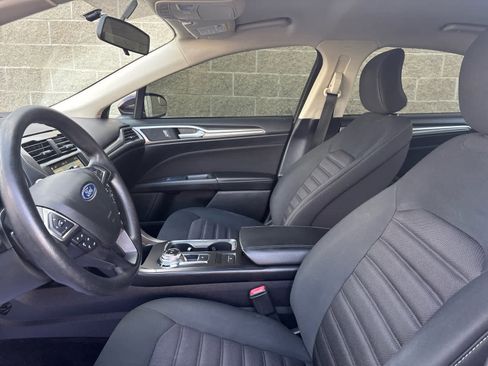 Used 2018 Ford Fusion SE w/ Fusion SE Technology Package image 35