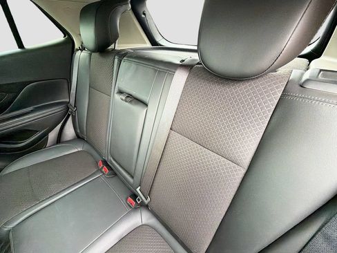 Used 2020 Buick Encore Preferred FWD image 11
