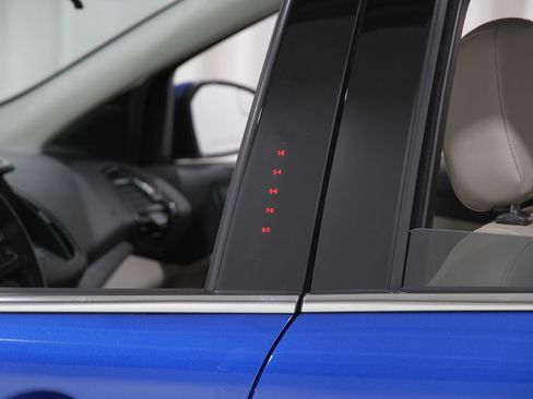 Used 2018 Ford Escape SEL image 4