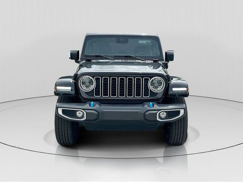 Used 2024 Jeep Wrangler Unlimited Sahara AWD/4WD image 2