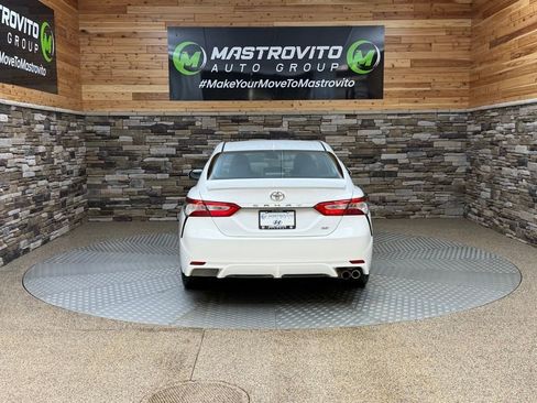 Used 2020 Toyota Camry SE image 8