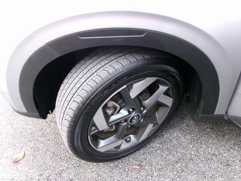 Used 2024 Hyundai Venue SEL image 7