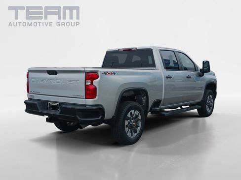 Used 2022 Chevrolet Silverado 2500 Custom w/ Custom Value Package image 7