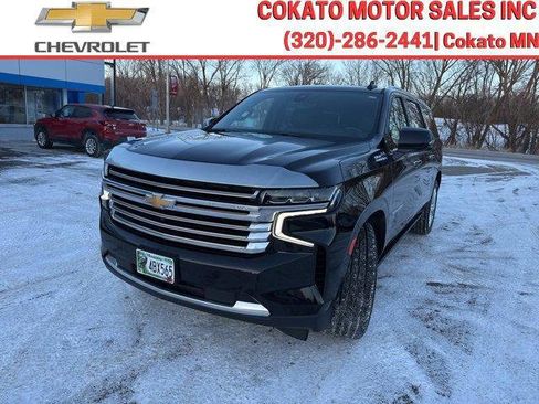 Used 2021 Chevrolet Suburban High Country image 3