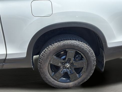 Used 2025 Honda Ridgeline Black Edition image 40