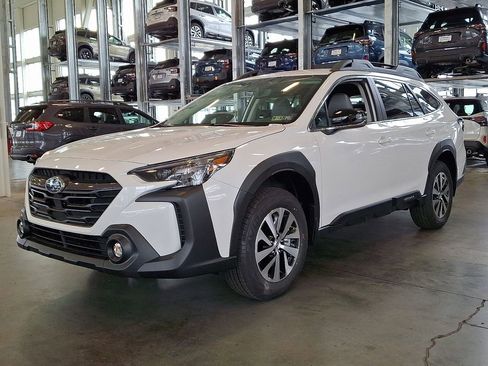 New 2025 Subaru Outback Premium image 5