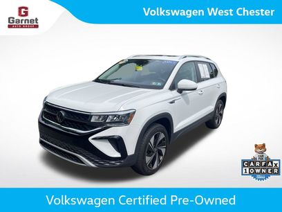 Certified 2024 Volkswagen Taos SE w/ Panoramic Sunroof Package