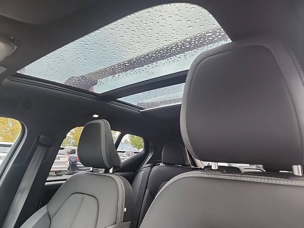 Certified 2023 Volvo XC40 Recharge Plus AWD/4WD image 13