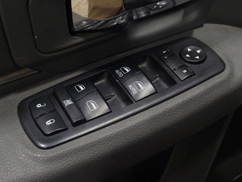 Used 2018 RAM 1500 Classic SLT AWD/4WD image 27