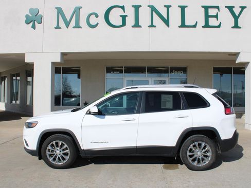 Used 2020 Jeep Cherokee Latitude image 1